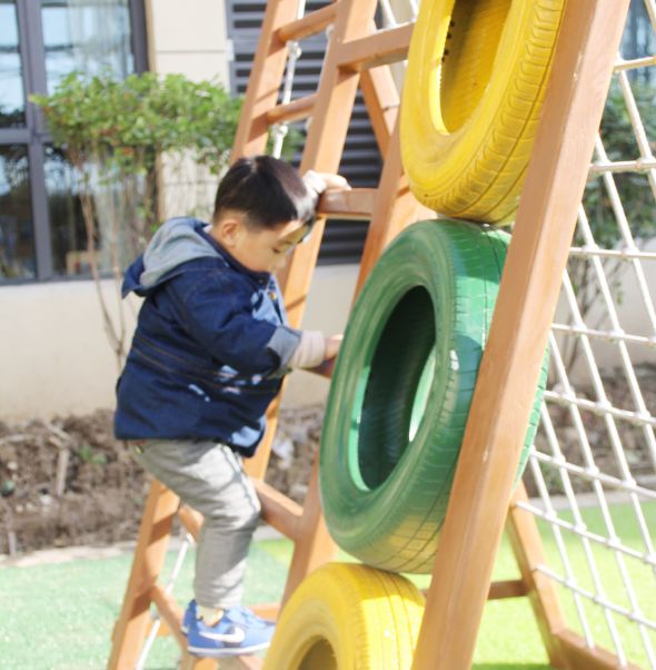 幼兒園無一人磕碰，其實是在用「過度安全」傷害孩子！ 親子 第7張