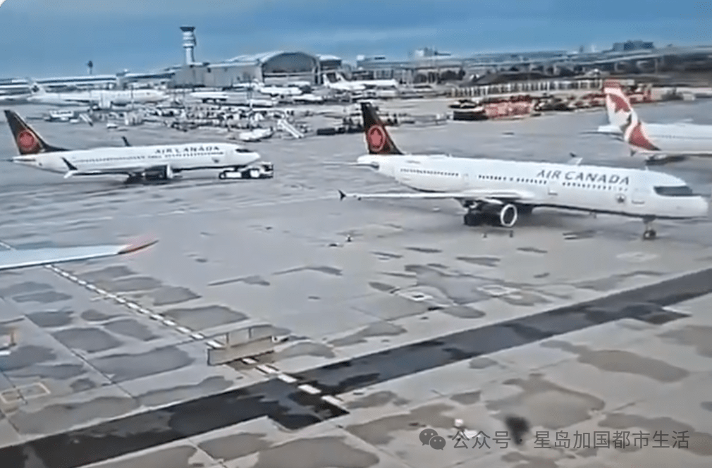 从网上流传的片段可见，涉事客机缓缓驶近停机坪。X@aviationbrk