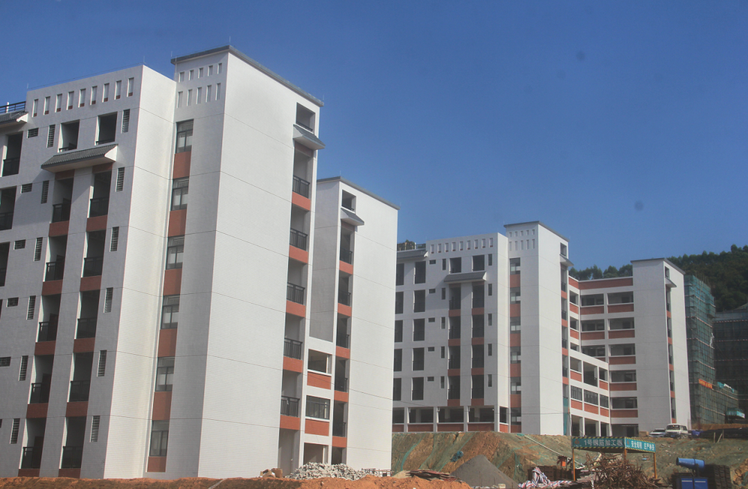 封开县广信中学今年秋季开学!千个学位面向全县招生