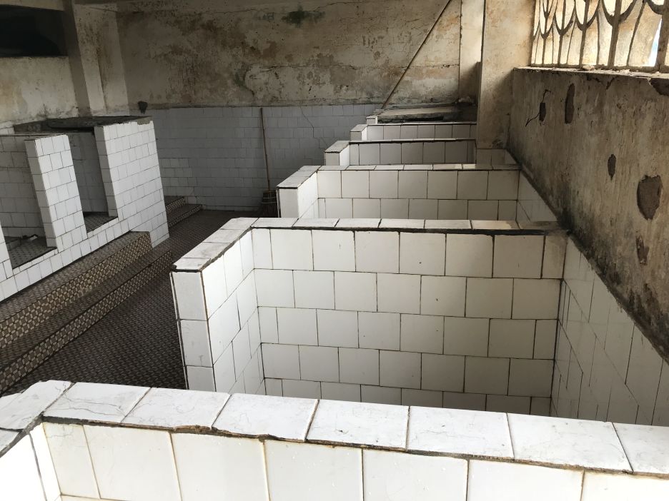 旧人行背后公厕前后对比照片让我们"方便"更方便据附近居民表示