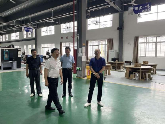 ��������ʦ��ѧԺ�����У��һ��ݰ����ƽ��ũҵѧУ����ָ��