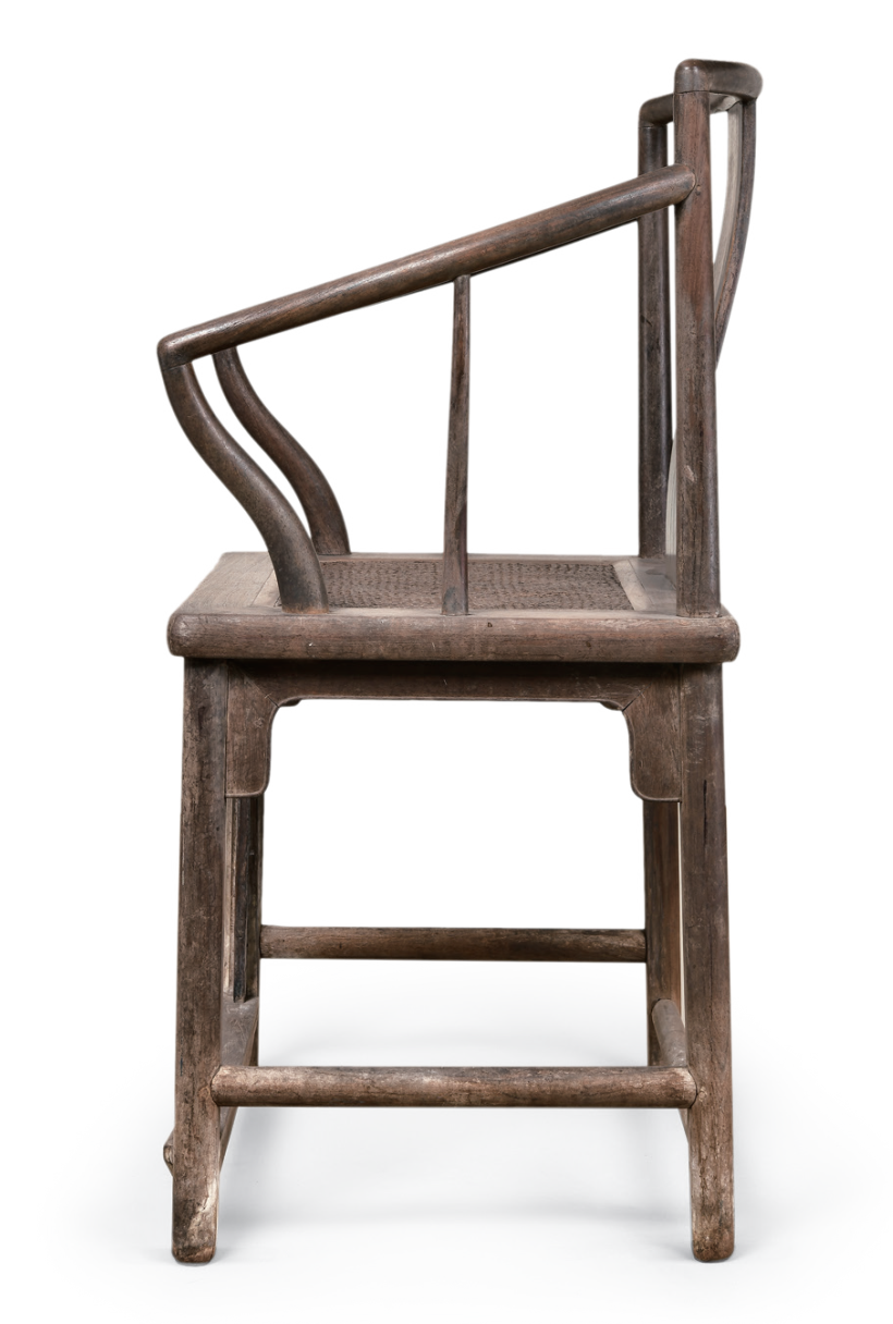 1346圆转桌是源自清代宫廷的一种家具,出现在清雍正时期,在清代基本为