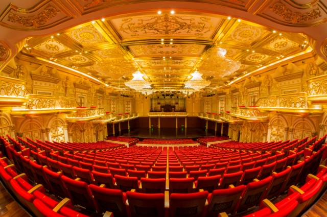 重磅华发中演大剧院的光荣与梦想