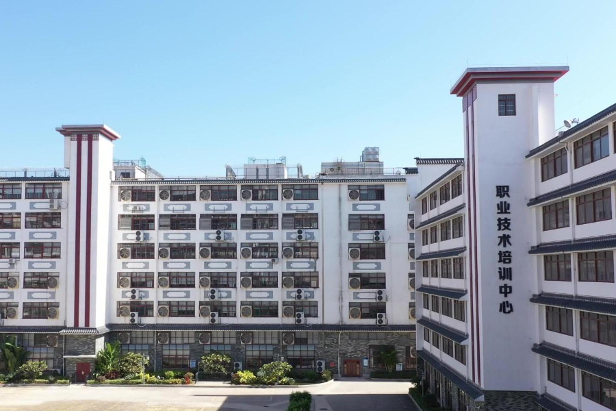 广东6所监狱分别获评广东省规范化示范监狱广东省规范化达标监狱