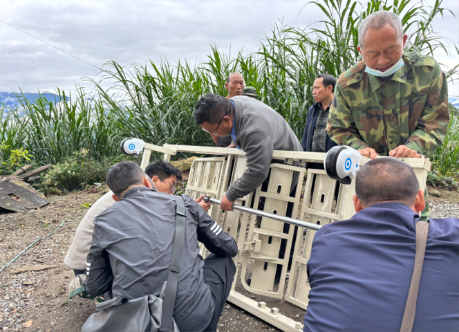 护理床怎么安装步骤图【我为群众办实事】排路坝村：免费安装“暖心护理床” 解高龄老人照护难题_https://www.jmylbn.com_新闻资讯_第10张