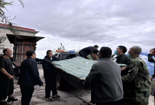 护理床怎么安装步骤图【我为群众办实事】排路坝村：免费安装“暖心护理床” 解高龄老人照护难题_https://www.jmylbn.com_新闻资讯_第11张