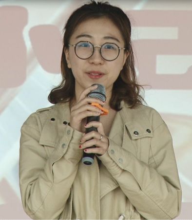 今晚新媒体为孩子打开记者之门