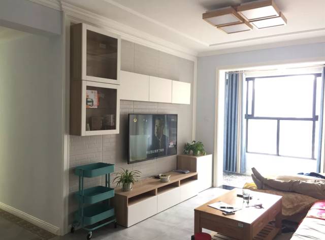 客厅小？不装推拉门装窗帘可能更好看！