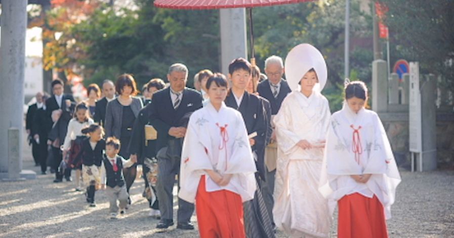 在参观神社时 你很有可能会遇到这惊喜的一幕 Aim霓虹社 微信公众号文章阅读 Wemp