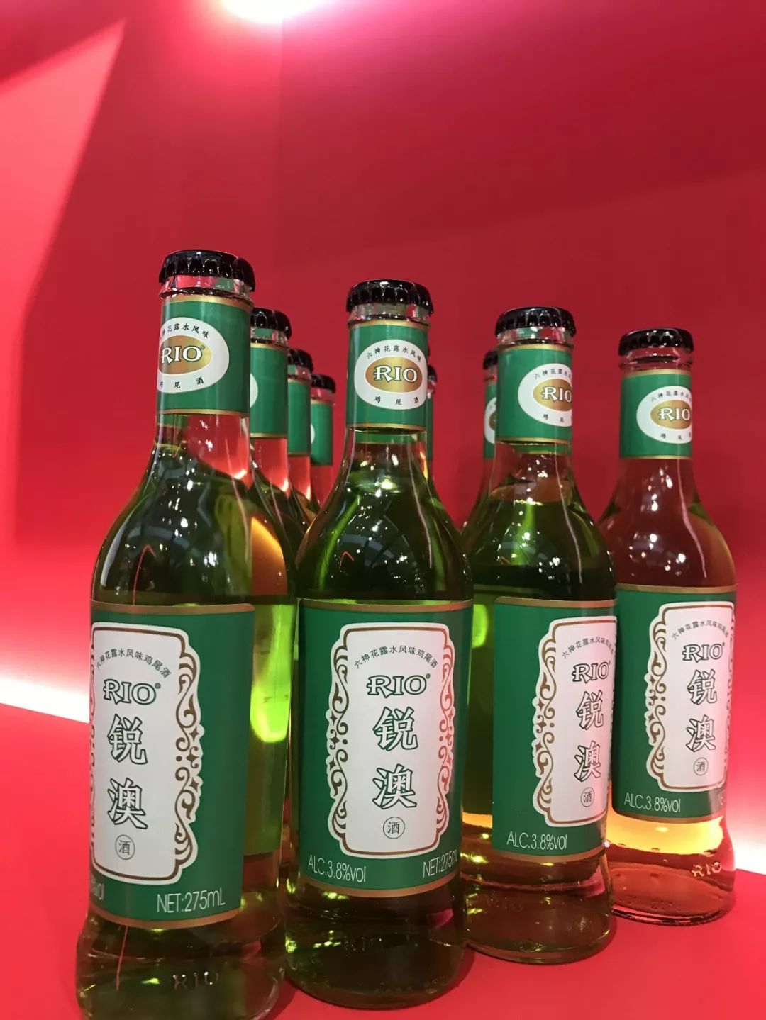 通灵、戒撸、当酒喝，美国人把六神花露水的功能开发到了极致…