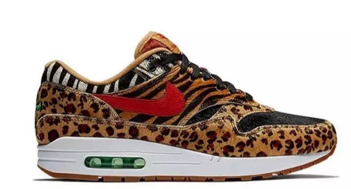 原来周杰伦才是华语音乐圈玩鞋最屌的巨星…