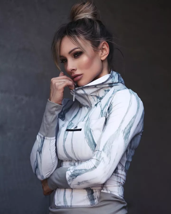 【美女】有肌肉的D罩杯才是真性感，这个120斤的妹纸满足了我对女神的所有幻想！（组图） - 23