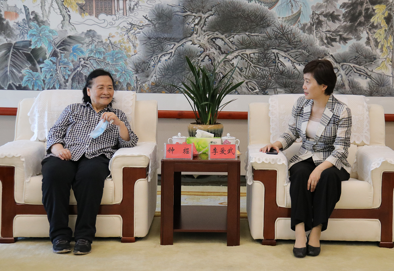 市长李爱武会见院士钟掘