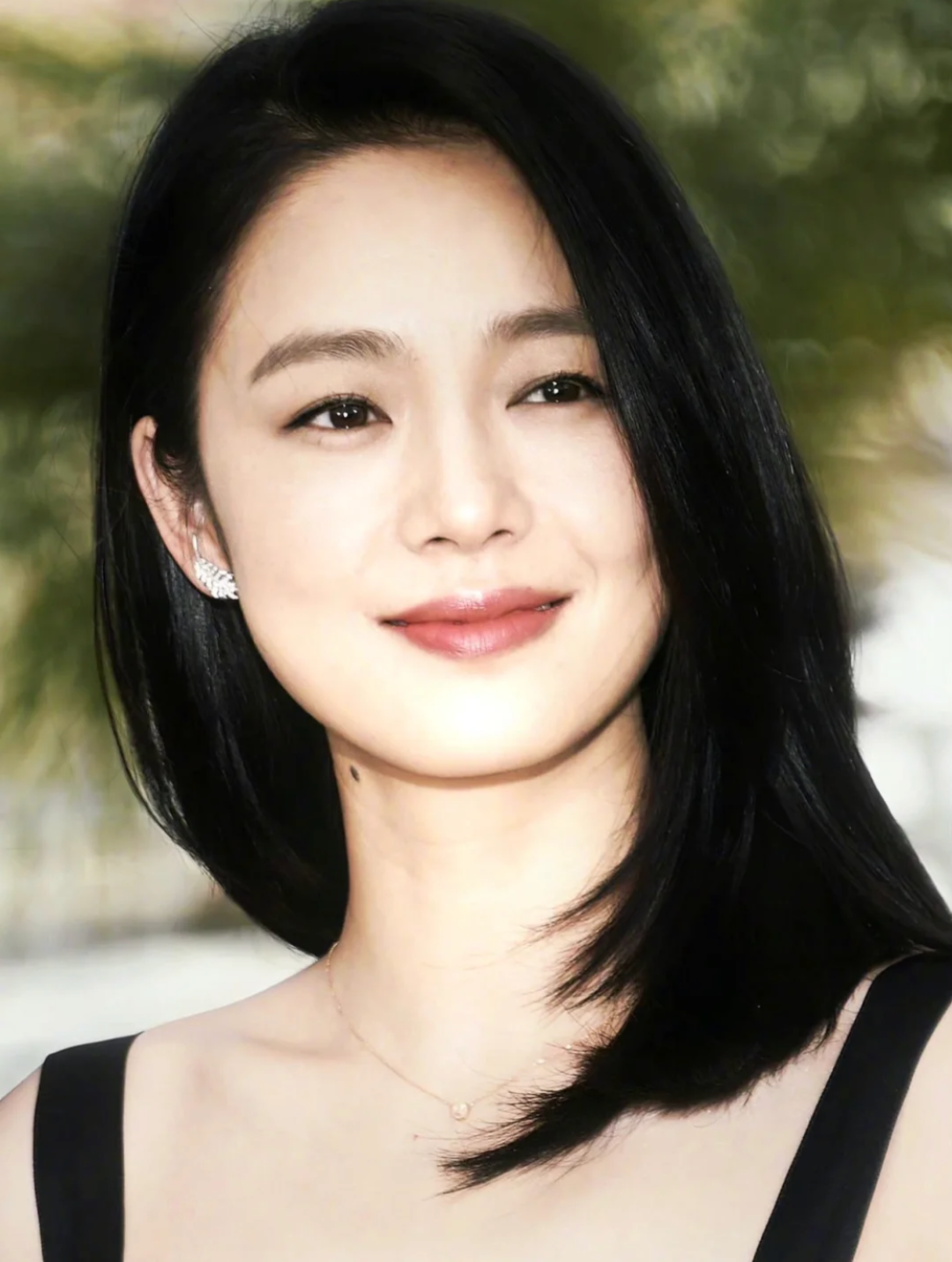 为什么周韵每次出现总能成为话题? - 世界时装之苑elle - 瓦斯阅读