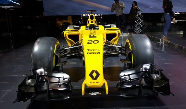 一輛f1到底有多值錢 一個發動機就6000萬 保養一次要1萬 世界名車大本營 微文庫