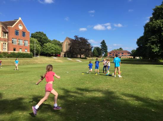 英国暑期国际独立夏令营深入英伦顶尖名校体验受传统英式教育