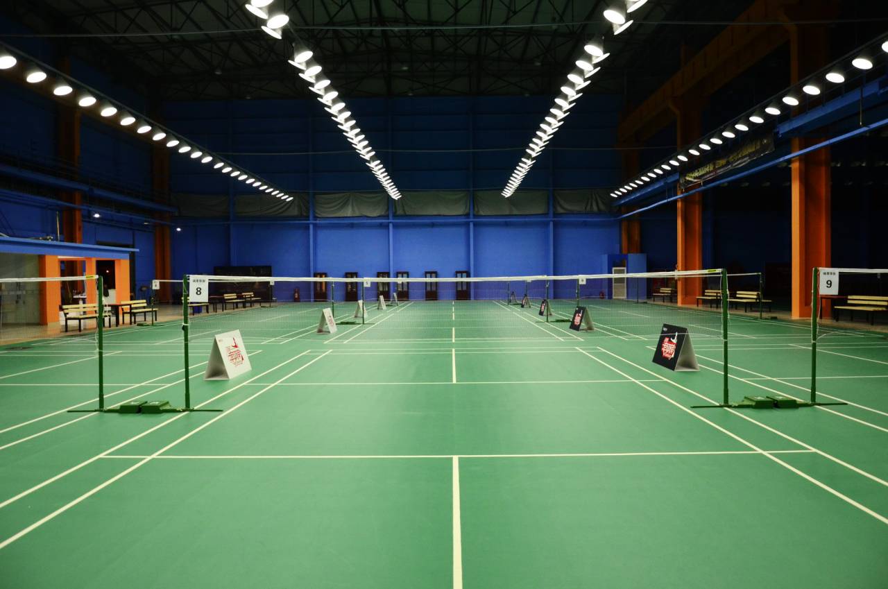 场馆拥有19片羽毛球普通场地,3片羽毛球vip场地,20片乒乓球场地,环境