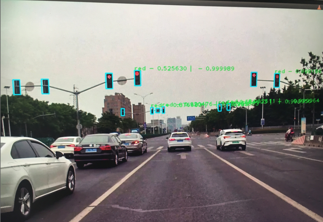 自动驾驶行业观察 | 自动驾驶汽车如何「看到」红绿灯？的图9