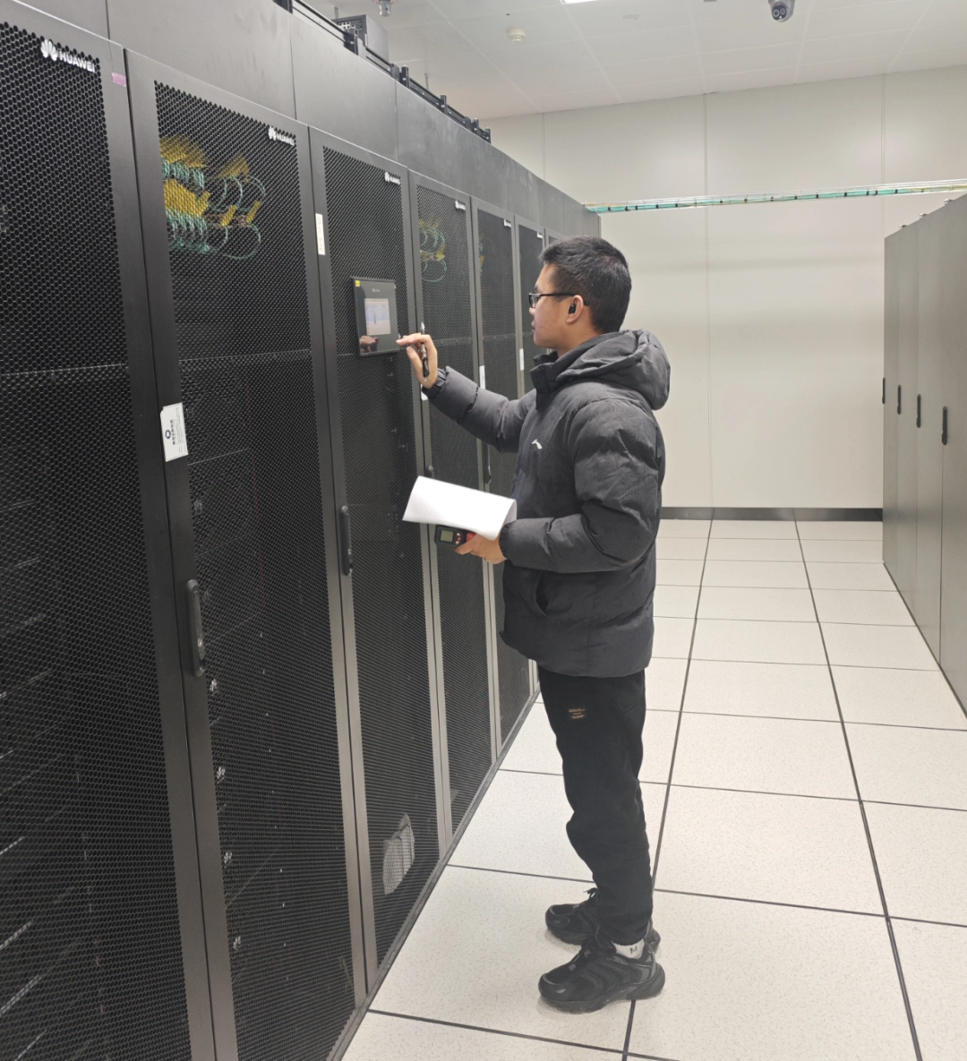 要计算到贵州 | 主算力基地“大体检” 24小时不间断守好数据堡垒 第1张