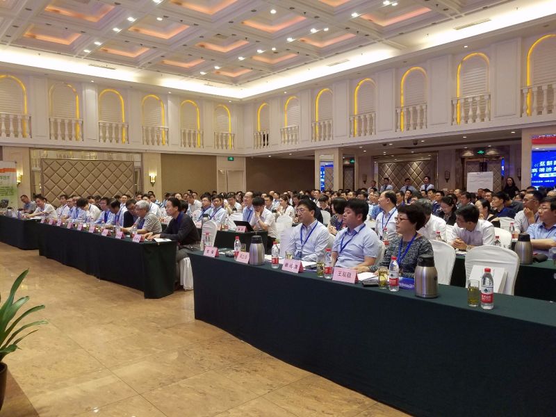 首届酶制剂在酒精及燃料乙醇中的应用及创新高峰论坛昨天在南京召开