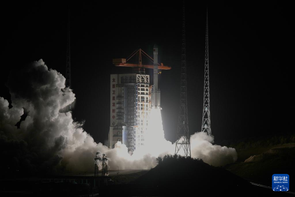 遥感四十号03组卫星发射成功