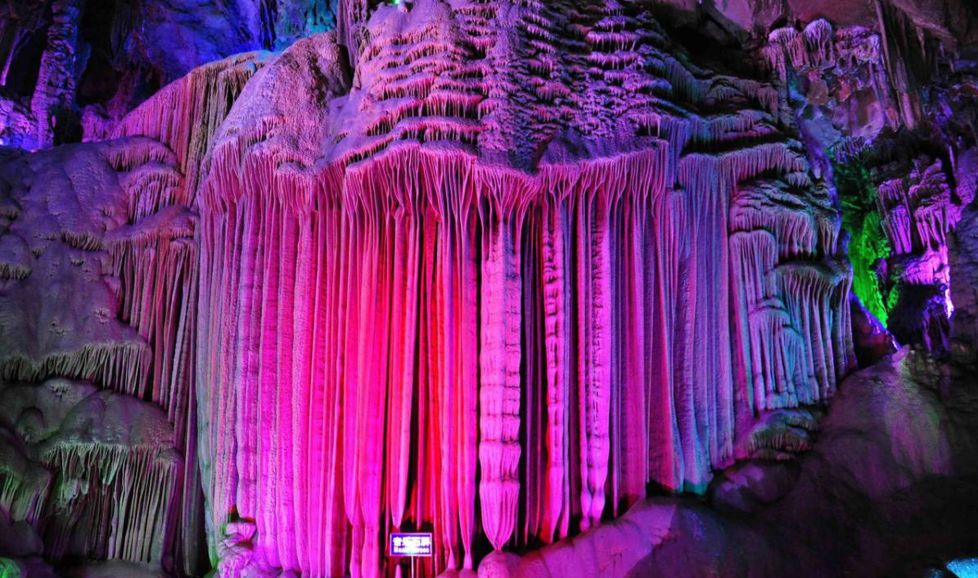 喀斯特溶洞分布_喀斯特地貌主要分布在我国哪些地区_世界地震主要分布地区