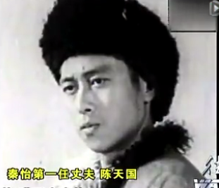知名女星丈夫和儿子先后离世：令张艺谋爱慕的她，到底有多悲凉？（组图） - 5