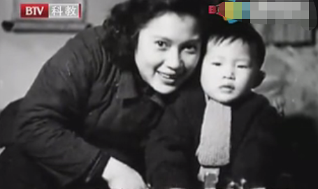 知名女星丈夫和儿子先后离世：令张艺谋爱慕的她，到底有多悲凉？（组图） - 25