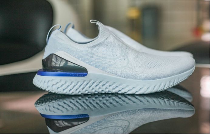 Chuteira Futsal Nike Phantom Venom Club IC Branco e Azul