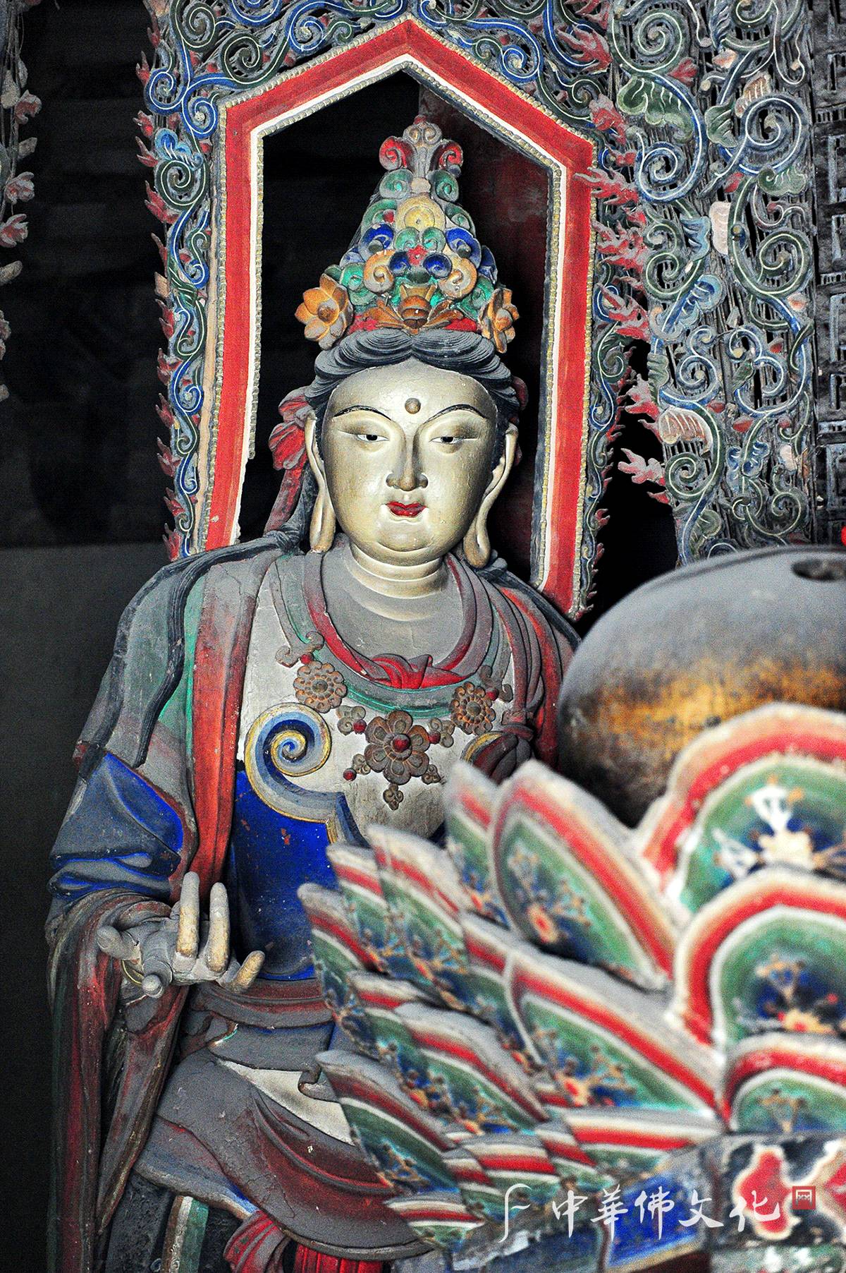 经典朔州崇福寺弥陀殿彩塑态浓意远淑且真