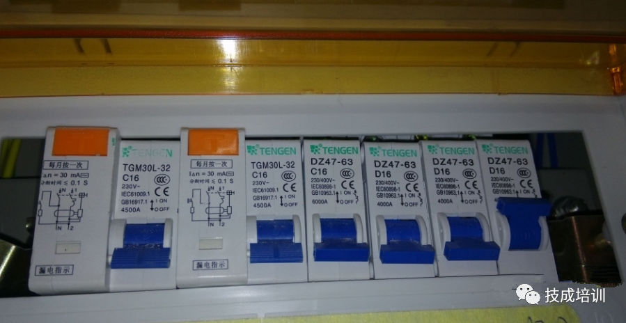 常用的断路器型号有哪些？断路器的参数怎么选择？一文帮你搞懂！的图6