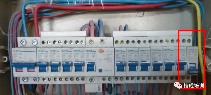 常用的断路器型号有哪些？断路器的参数怎么选择？一文帮你搞懂！的图1