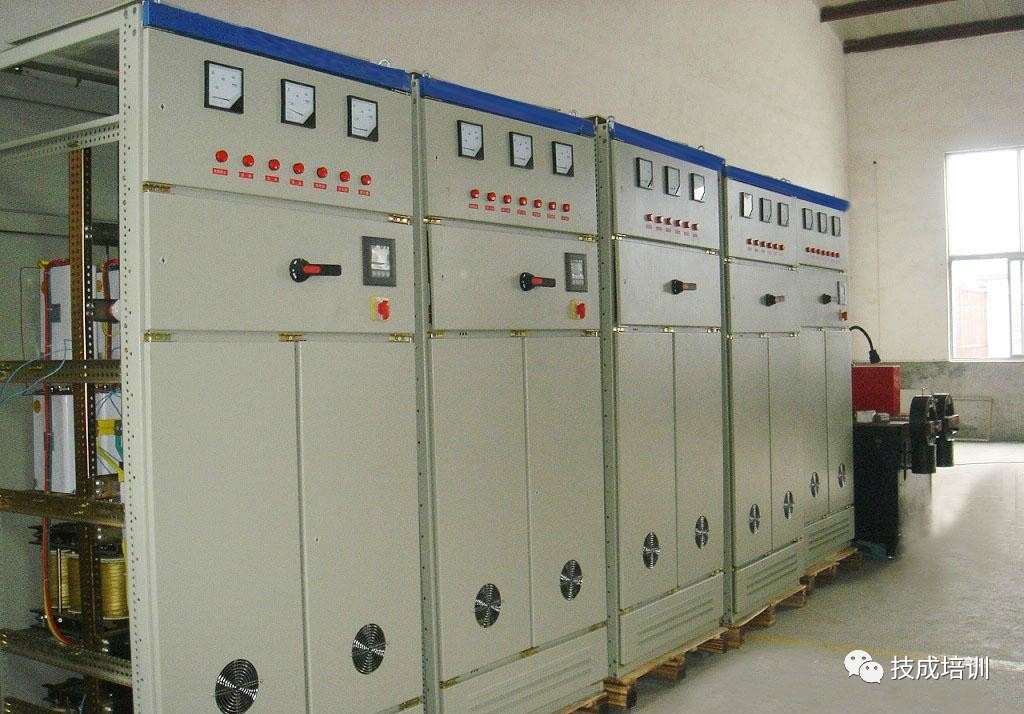 不懂无功补偿还是个好电工吗？老电工教你秒懂无功补偿！的图3