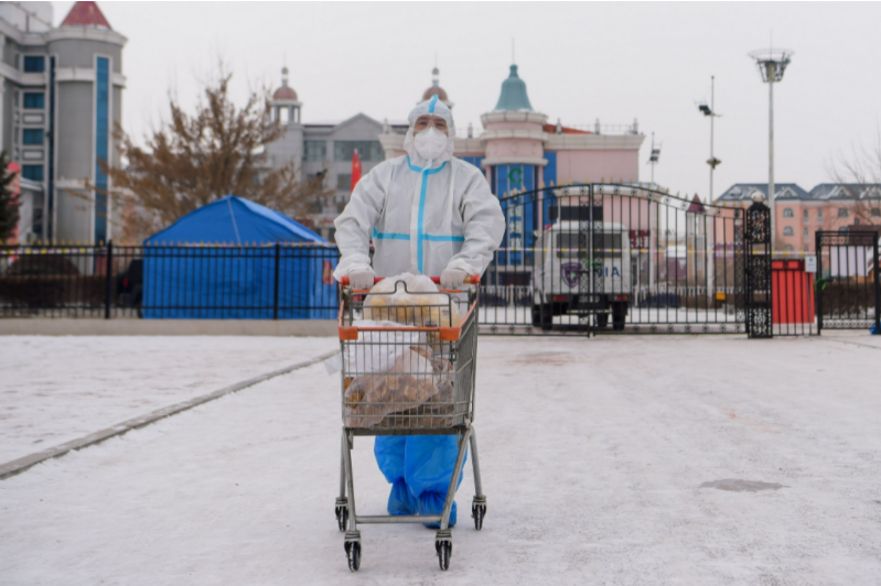中国最大陆路口岸近百名师生确诊，万人转运隔离！那个副公安局长，被免职了（组图） - 4