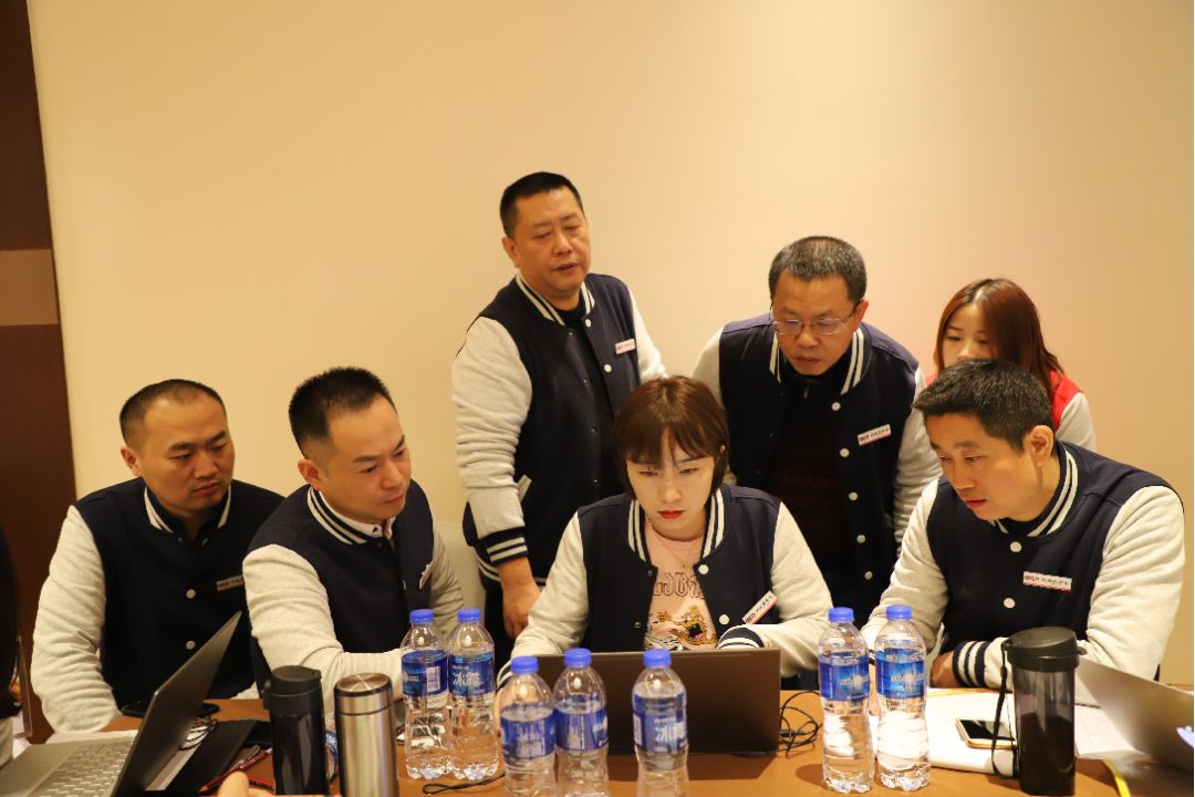 行穩(wěn)致遠(yuǎn)，進(jìn)而有為！鹽津鋪?zhàn)?020年戰(zhàn)略共創(chuàng)會(huì)圓滿舉行！