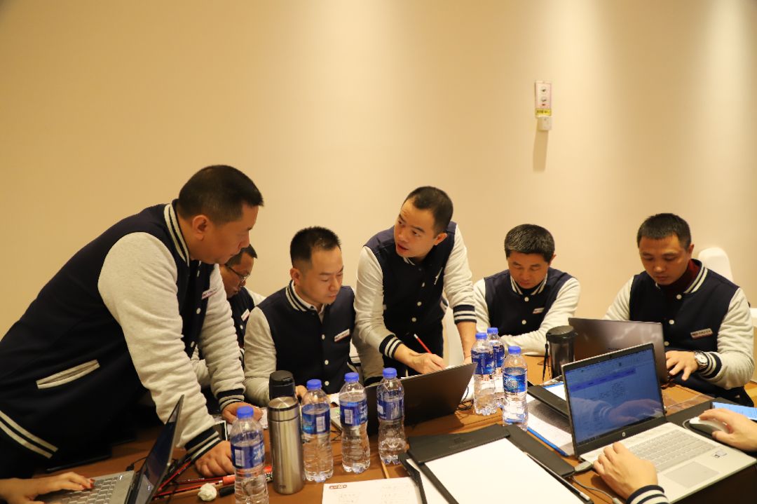 行穩(wěn)致遠(yuǎn)，進(jìn)而有為！鹽津鋪?zhàn)?020年戰(zhàn)略共創(chuàng)會(huì)圓滿舉行！