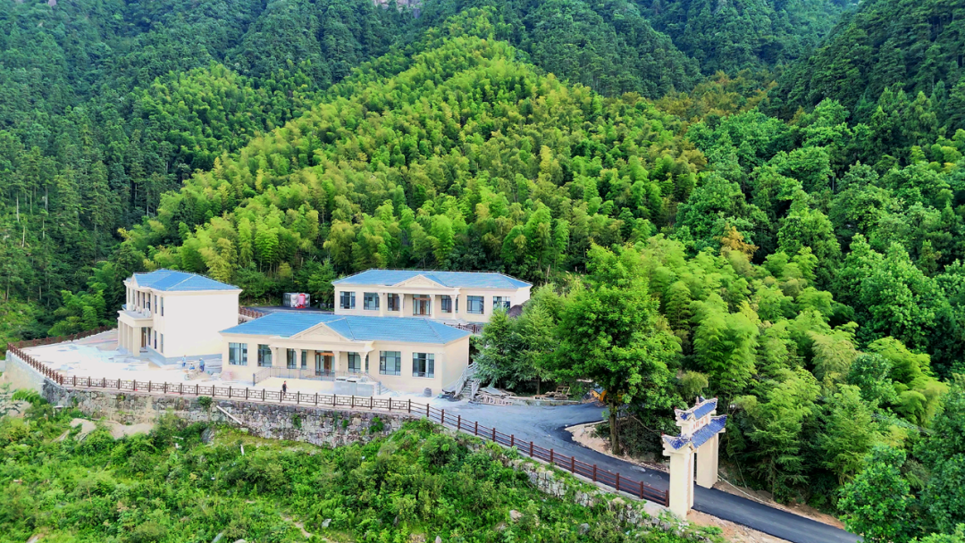 通城黄龙山:"清凉经济"持续升温