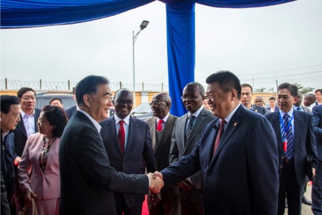 中国人在非洲铁路视频_中国建设的非洲铁路_中国在非洲建设的铁路