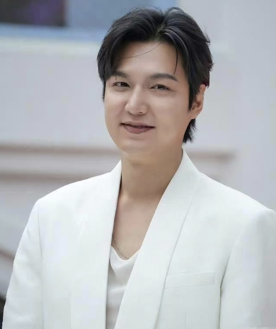 韩国男神李敏镐,变身"发面馒头"引发热议!