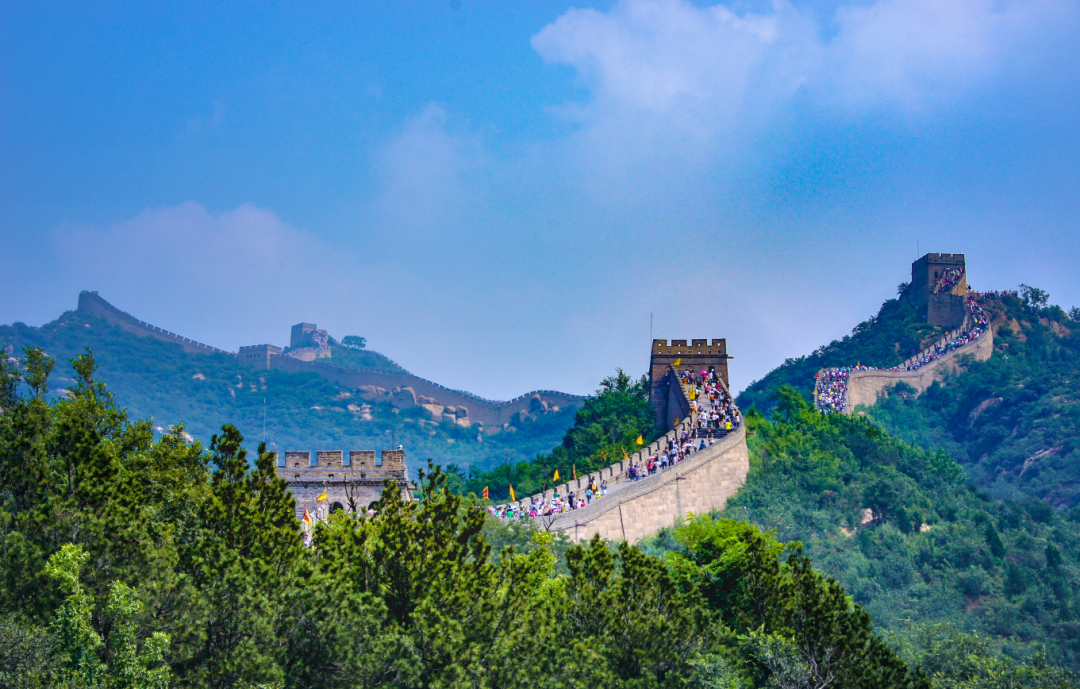 "不到长城非好汉""龙年,更要登高望远"长城护卫京城的重要门户它可不