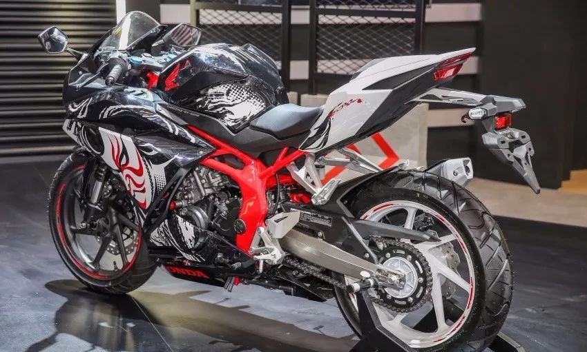 全新cbr250rr 風騷特別版 走火入摩 微文庫