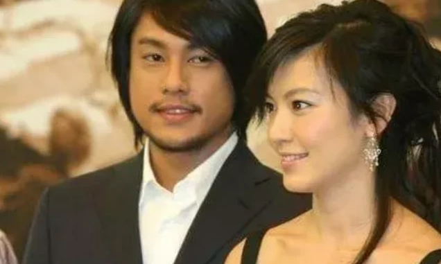 裙下之臣无数被封豪门收割机？摘掉“脱星”标签，高学历性感女神回归家庭？（组图） - 23