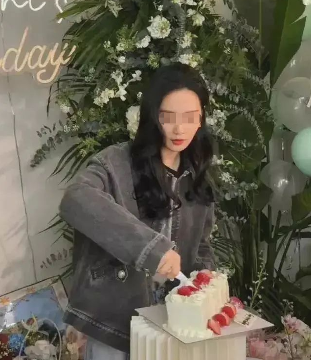 婚变了？高甜夫妻被爆长期分居、男方与经纪人秘恋10年，丧偶式育娃导致夫妻不和？（组图） - 14