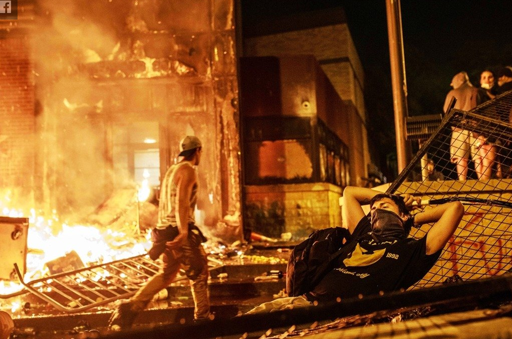 黑人之死引发全球怒火，澳洲也加入抗议阵营! 美国多城遭打砸抢，英加示威者走上街头…（视频/组图） - 12