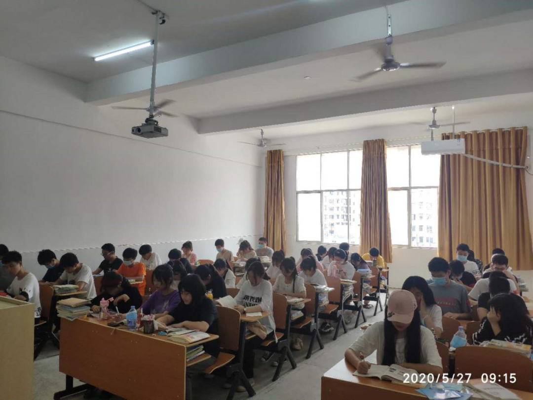 初中畢業(yè)去技校最后怎么樣_初中畢業(yè)上技校有前途_初中畢業(yè)上技校能考大學(xué)嗎