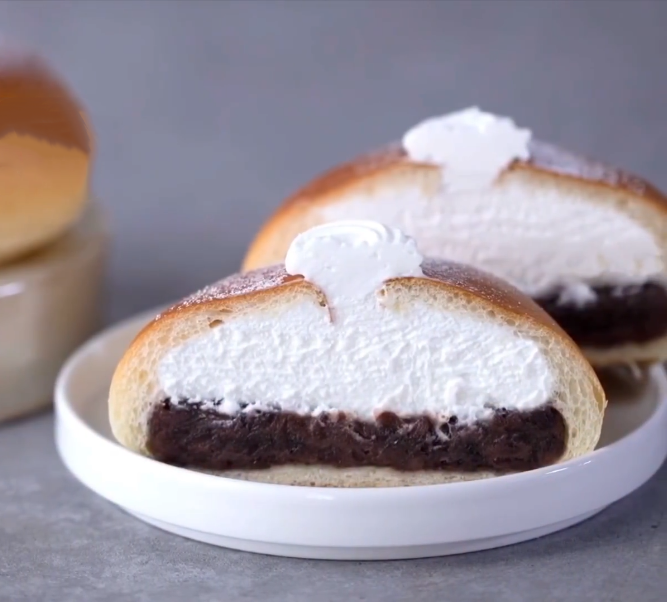 韩国卖疯的爆浆奶油红豆包一包两做这个配方创意又好吃