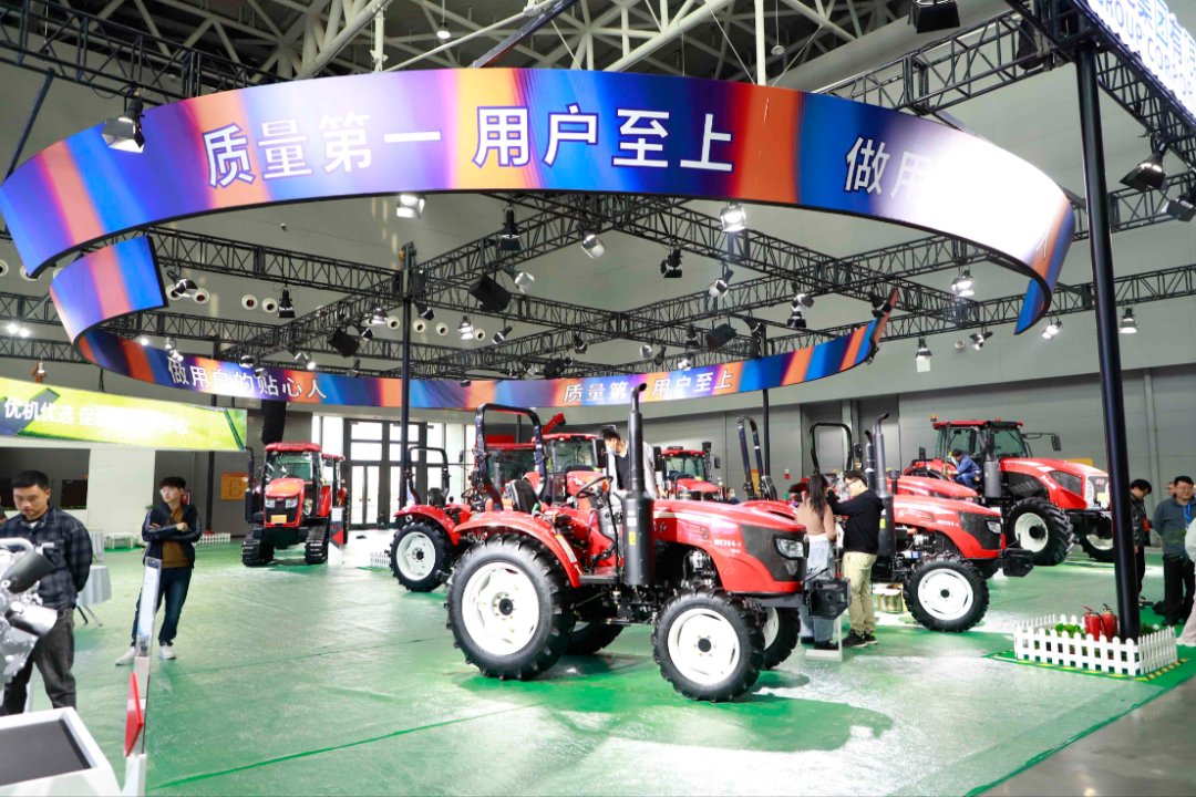 2024全国农业机械展览会盛大开幕到展会上看高效智能农机
