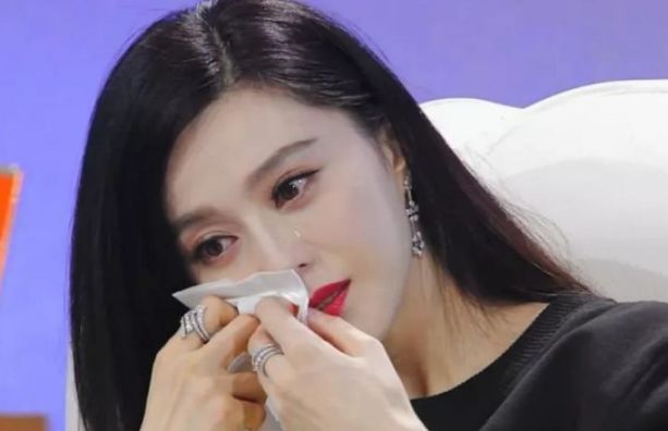 国内大把捞钱，赴美购豪宅被坑！中国女星多花150万美金买豪宅，王宝强也被坑过（组图） - 2