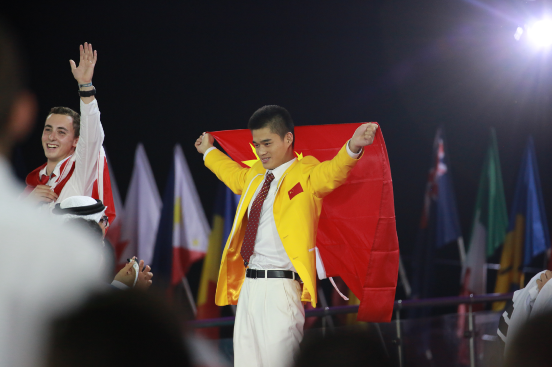 崔兆举获得第44届世界技能大赛瓷砖贴面项目金牌浙江建设技师学院院长