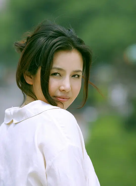 艳压四方的刘亦菲,也没能赢她